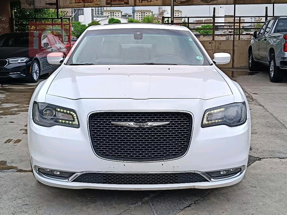 کرایسلەر 300